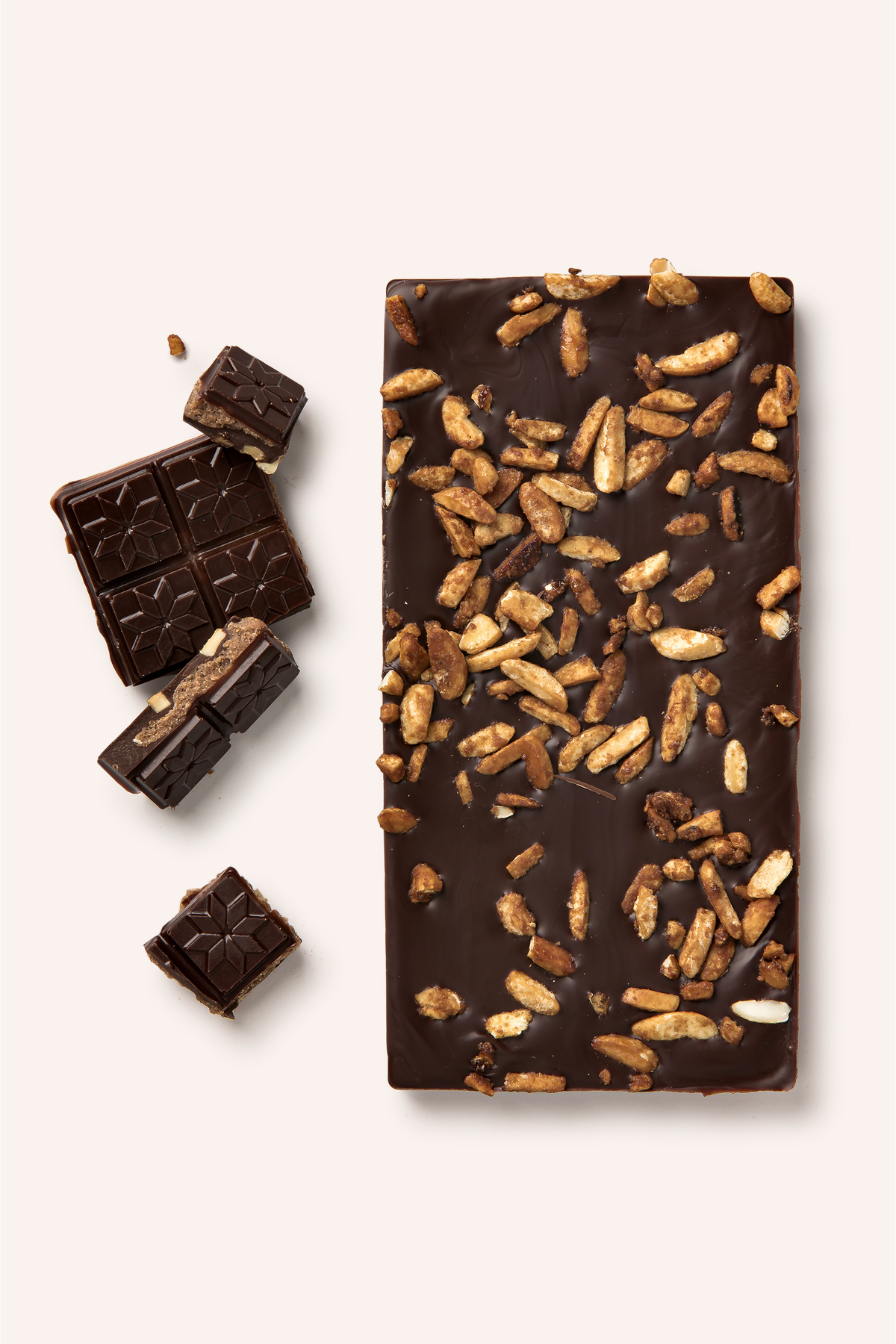 Chocolate bar Dark salted sanded almond praline bar
